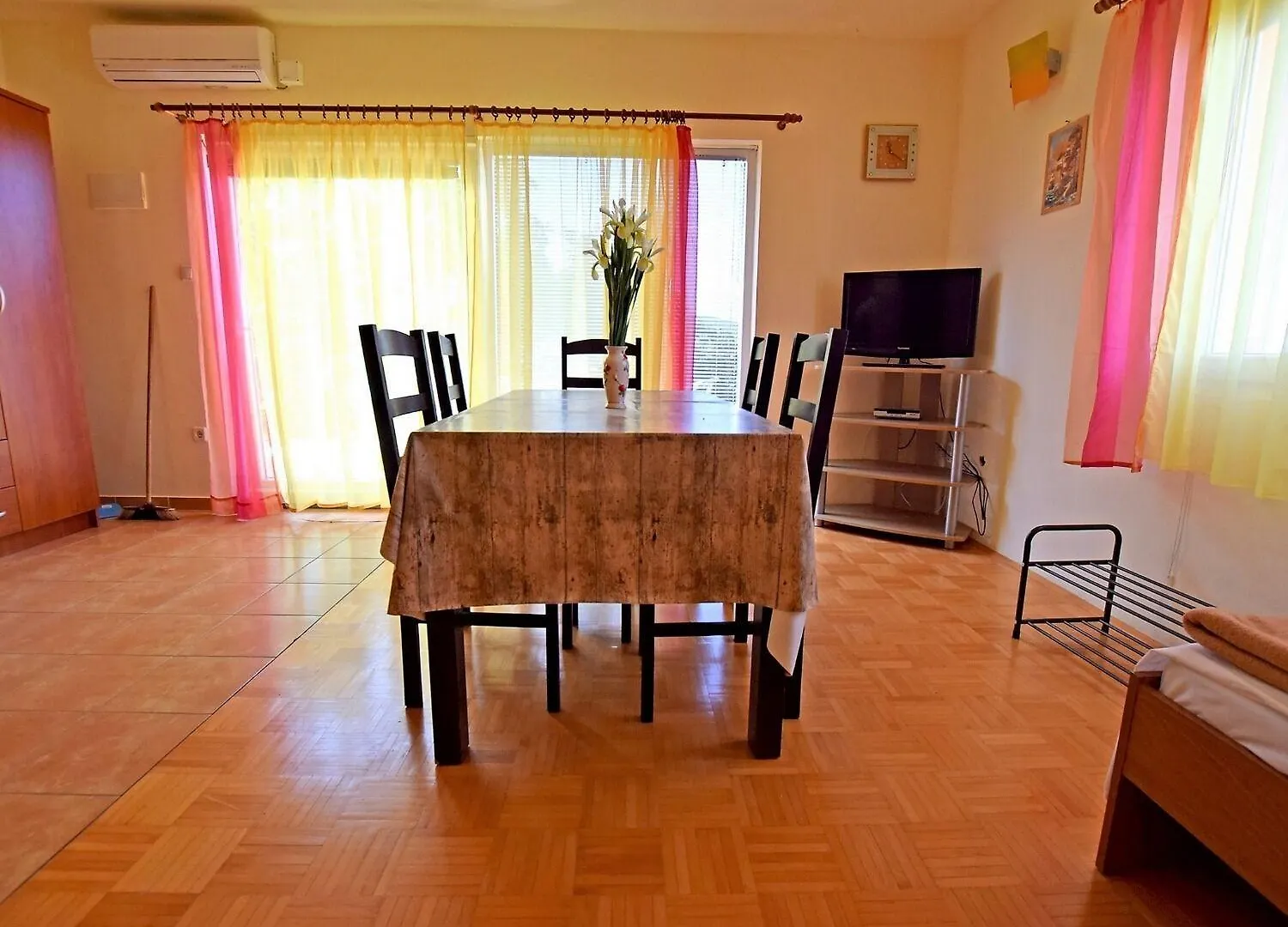 Apartments Mari - 30M From The Sea Seline