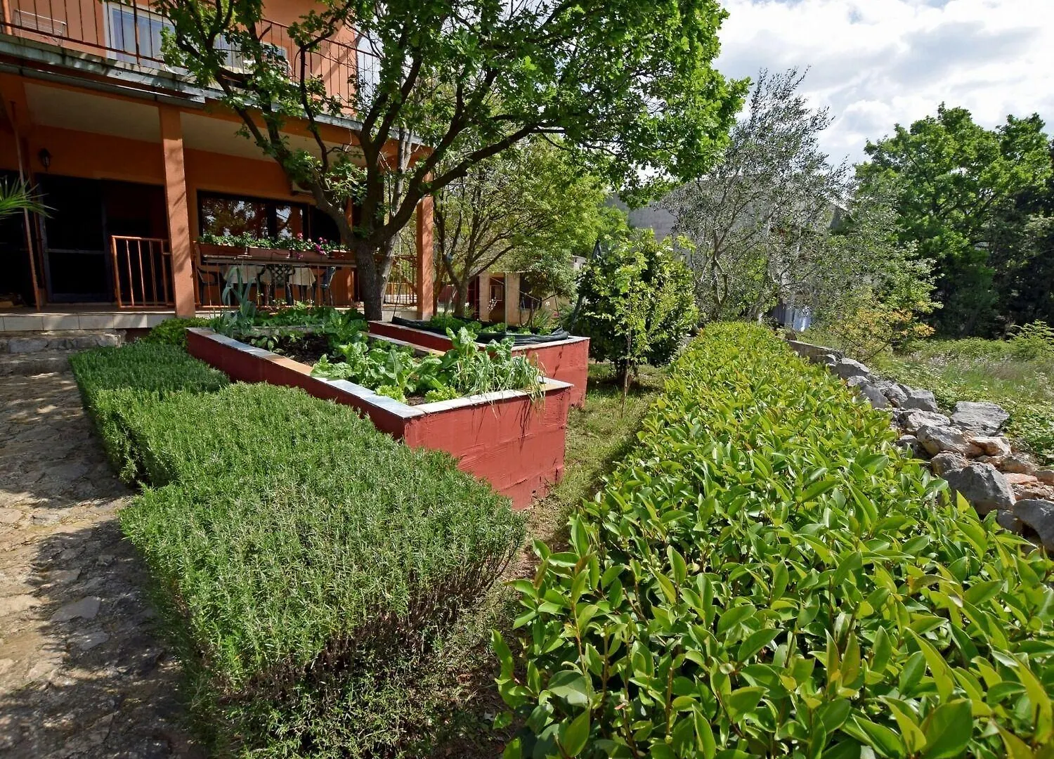 Apartments Mari - 30M From The Sea Seline 0*,  Croatia